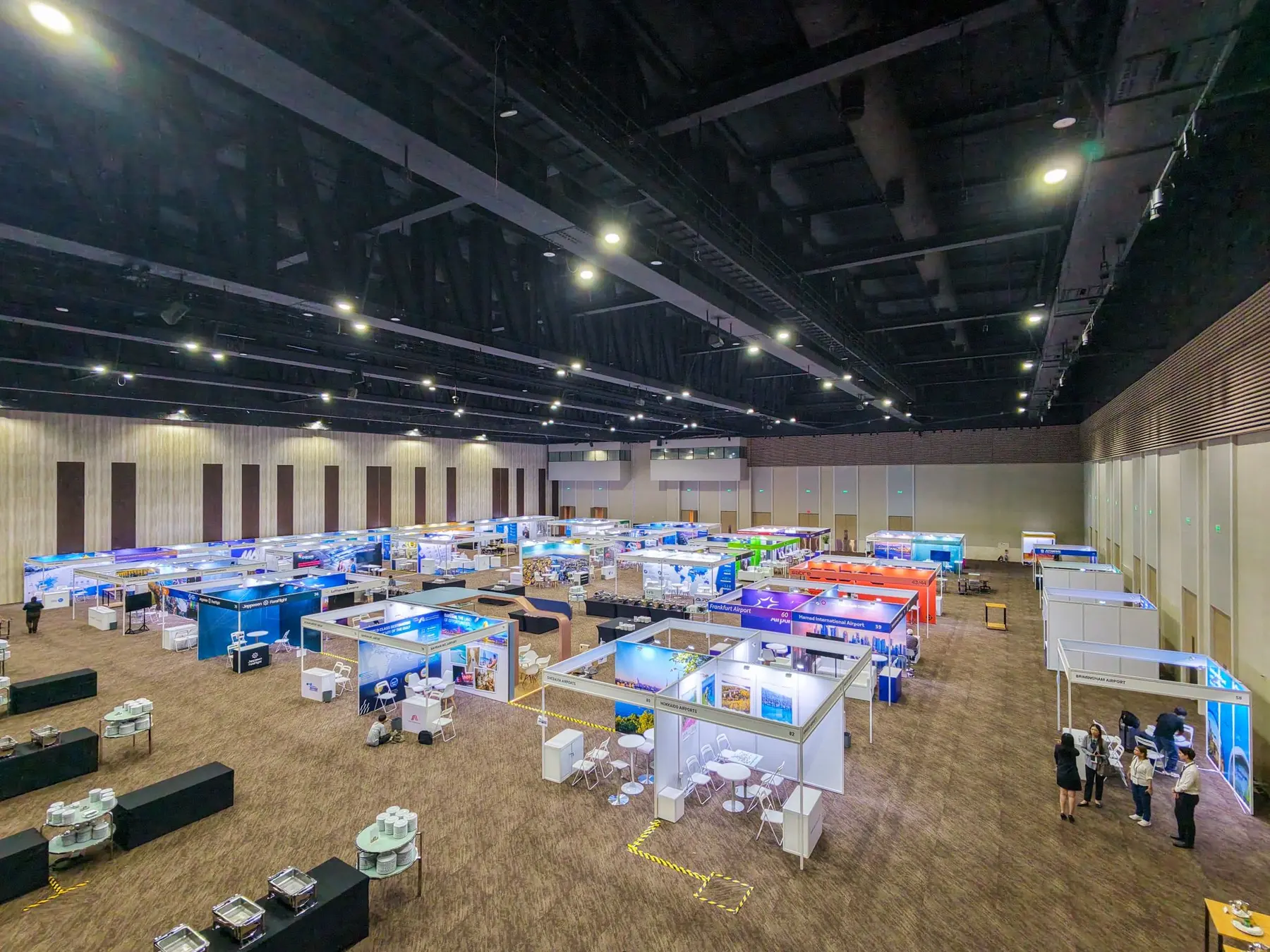 Exhibition hall delivered with coordinated modular stands